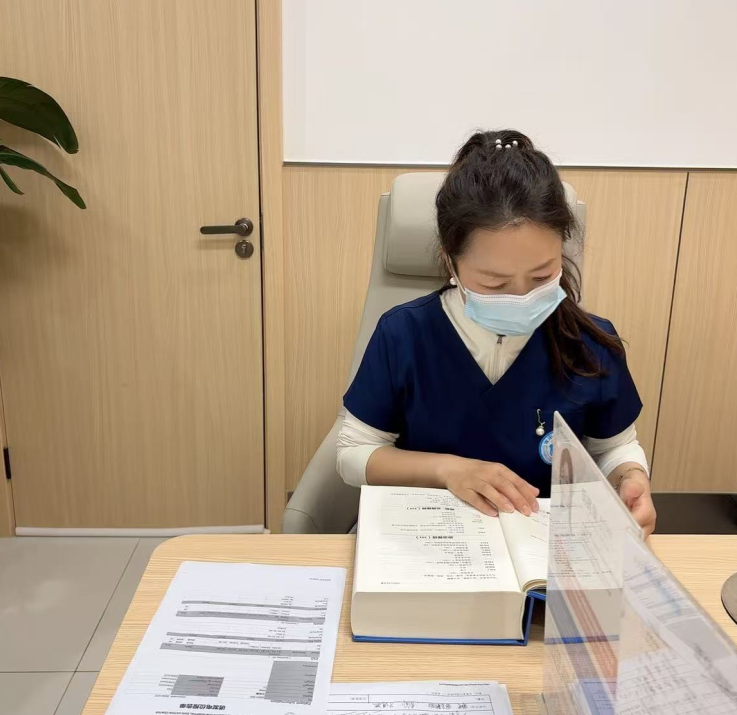 什么是青少年抑郁症？胡晓丽表示不是矫情、玻璃心，是真实的心理疾病