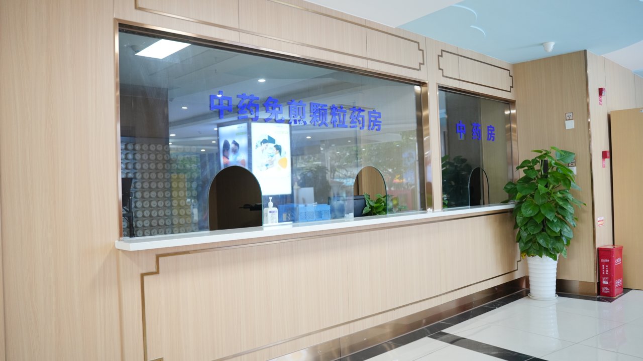 暑期尾巴了，孩子憋不住尿还没好转？四川成都家长就诊前先看这篇